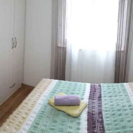 Mariner Sea View Apartment *